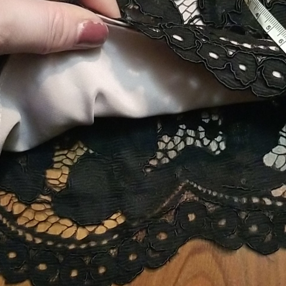 Jaques Vert Lace and Silk Lined Top - Picture 11 of 11